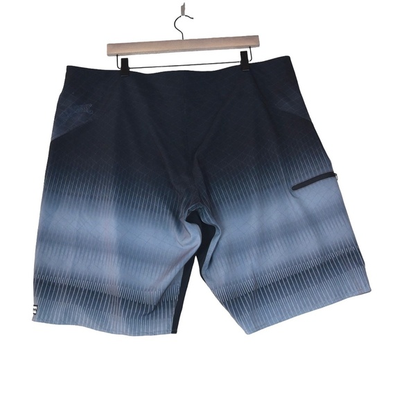 Billabong Recycled Fluid Pro Board Shorts Men’s 42 Black Gray Gradient Surf Swim - Picture 2 of 11